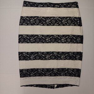 THE LIMTED LACE  FLORAL PRINT STRIPED SKIRT